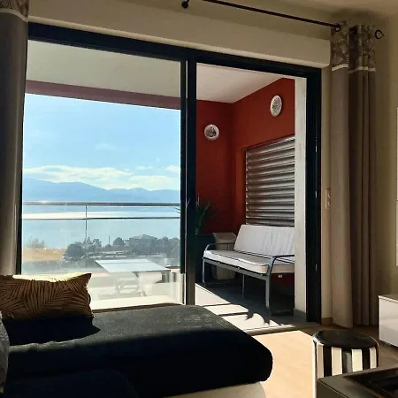 T2 Avec Vue A L'entree De La D'ajaccio *